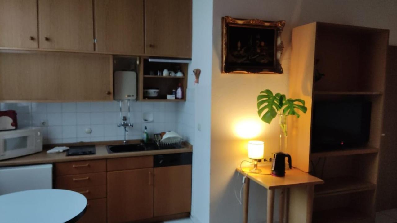Apartamento Kleine Unterkunft in Stuttgart-Münchfeld Exterior foto