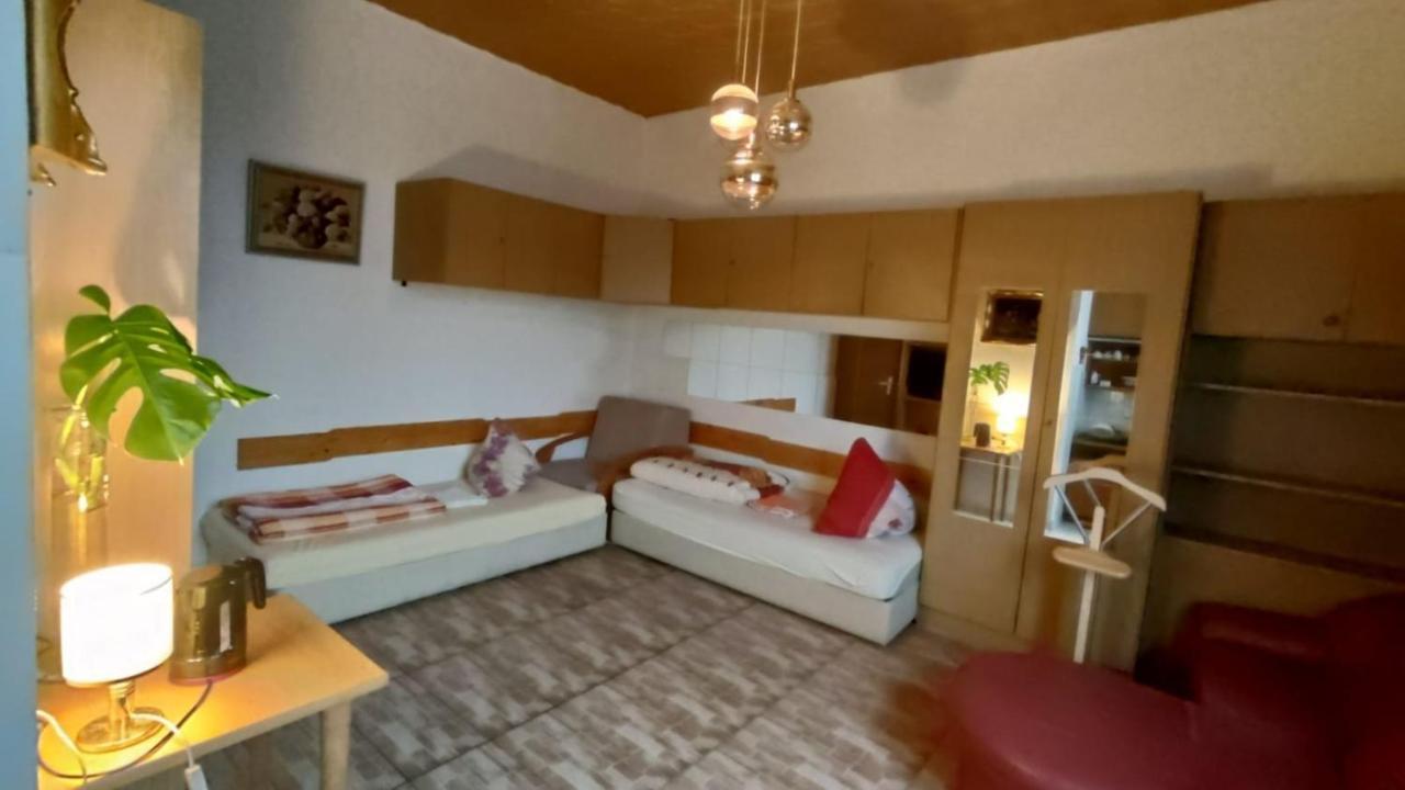 Apartamento Kleine Unterkunft in Stuttgart-Münchfeld Exterior foto