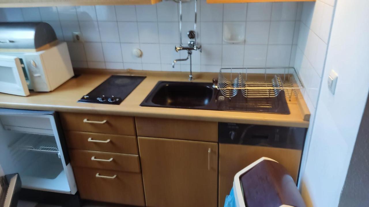 Apartamento Kleine Unterkunft in Stuttgart-Münchfeld Exterior foto