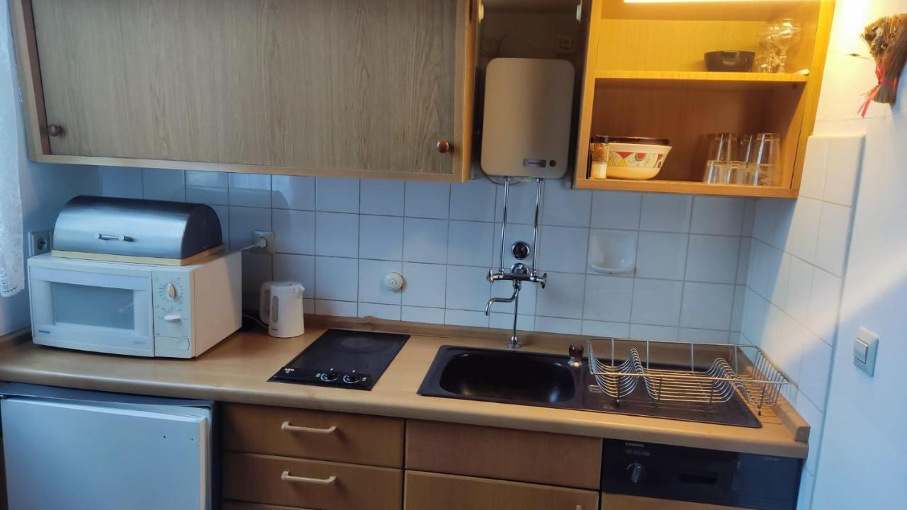 Apartamento Kleine Unterkunft in Stuttgart-Münchfeld Exterior foto